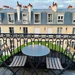 Appartement De Charme, Terrasse Et Vue Tour Eiffel